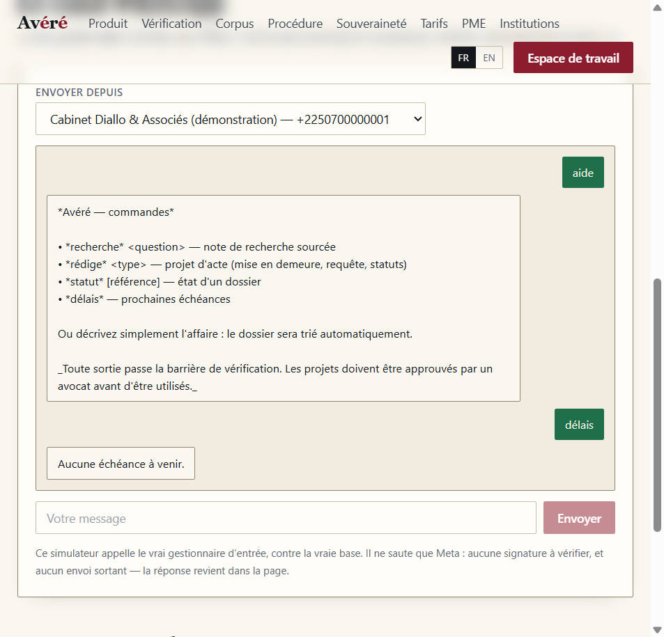 Le simulateur WhatsApp de l’instance de démonstration : un message « aide » et la réponse du canal listant les commandes recherche, rédige, statut et délais.